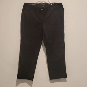 White House Black Market crop pants black